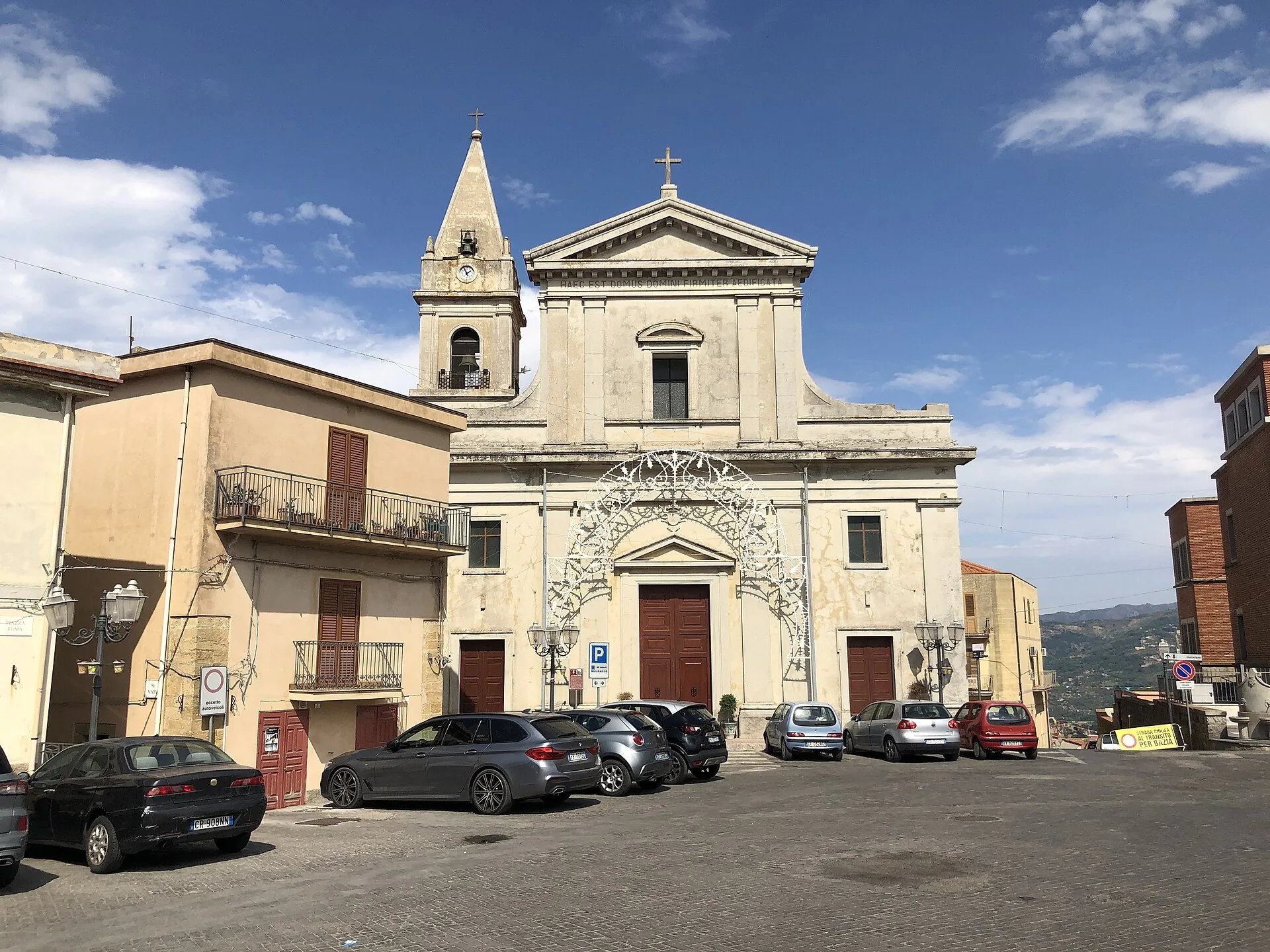 La facciata della Chiesa Madre di Naso